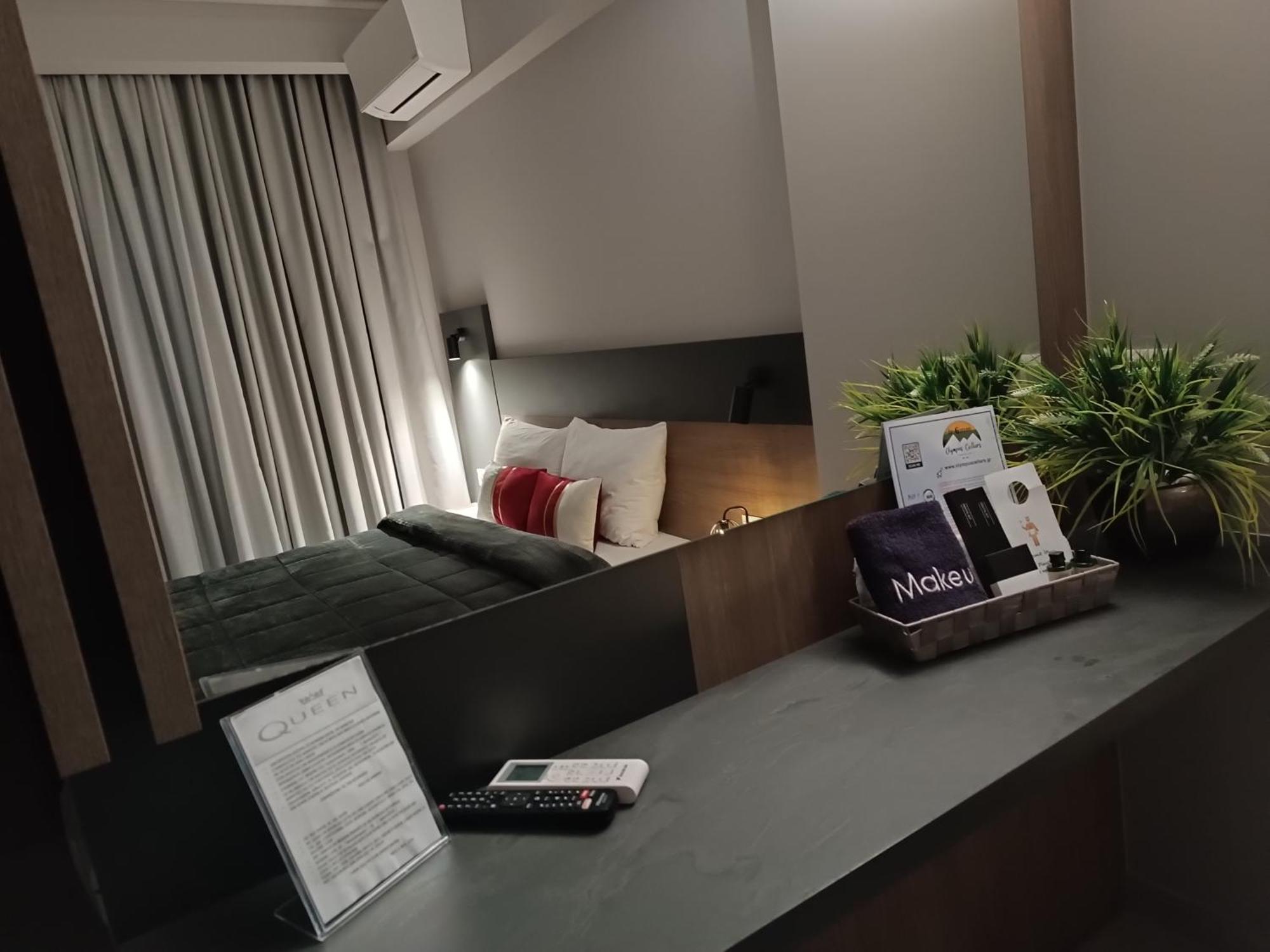Elizabeth Queen Luxury Rooms Paralia Katerinis Exterior photo