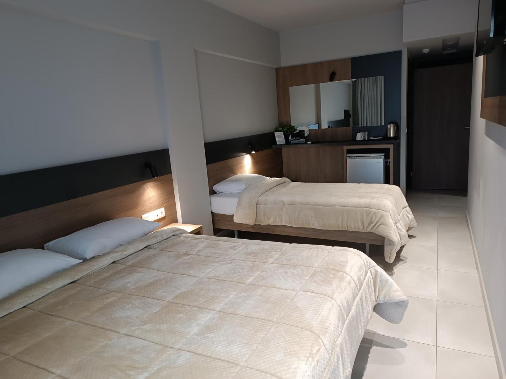 Elizabeth Queen Luxury Rooms Paralia Katerinis Exterior photo