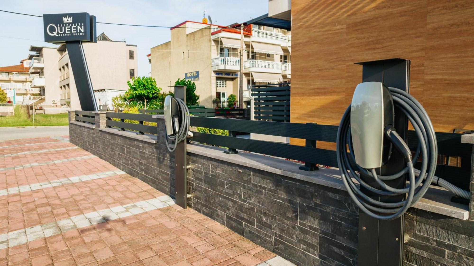 Elizabeth Queen Luxury Rooms Paralia Katerinis Exterior photo