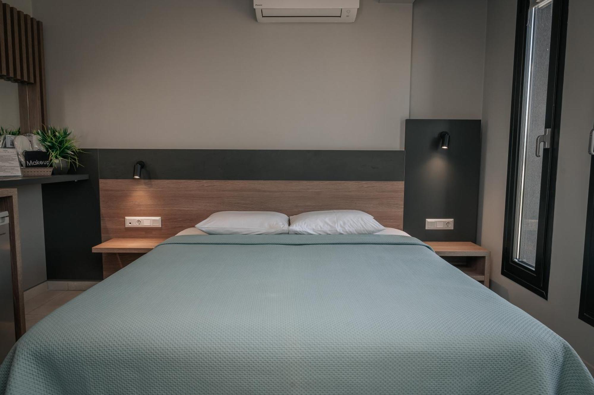Elizabeth Queen Luxury Rooms Paralia Katerinis Exterior photo