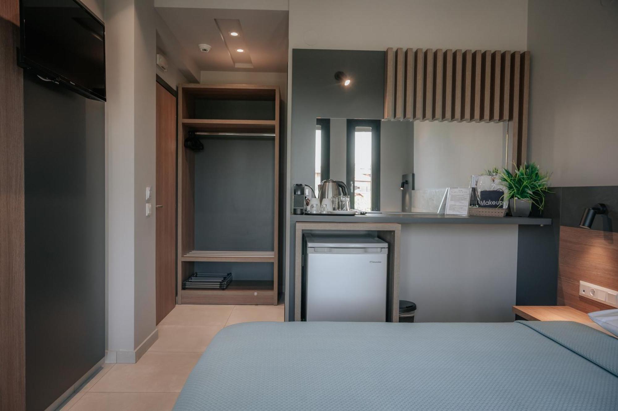 Elizabeth Queen Luxury Rooms Paralia Katerinis Exterior photo